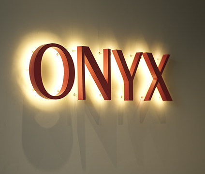 GOLDEN ONYX
